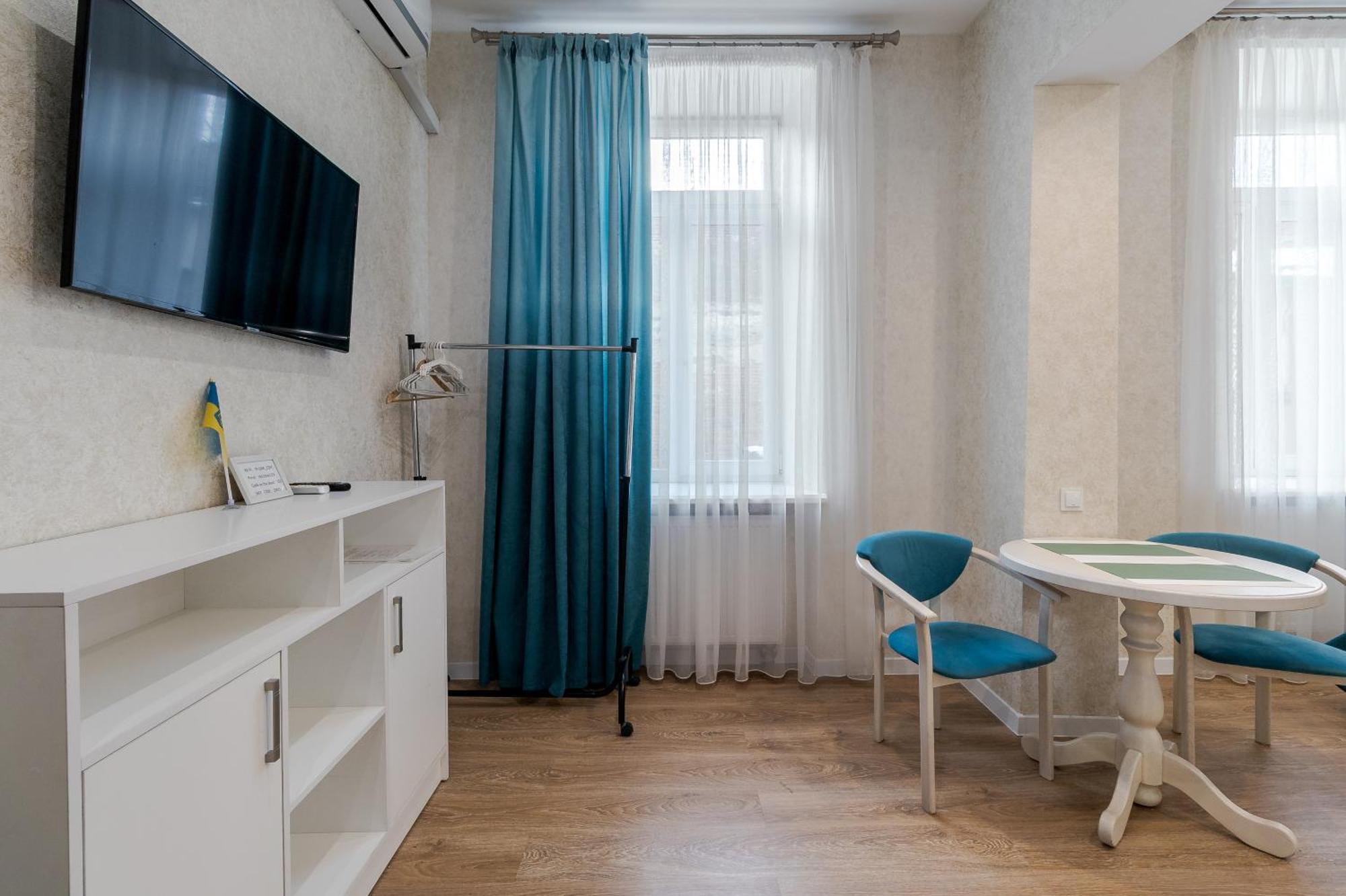 Luxury Flat Near Opera Apartman Lviv Kültér fotó