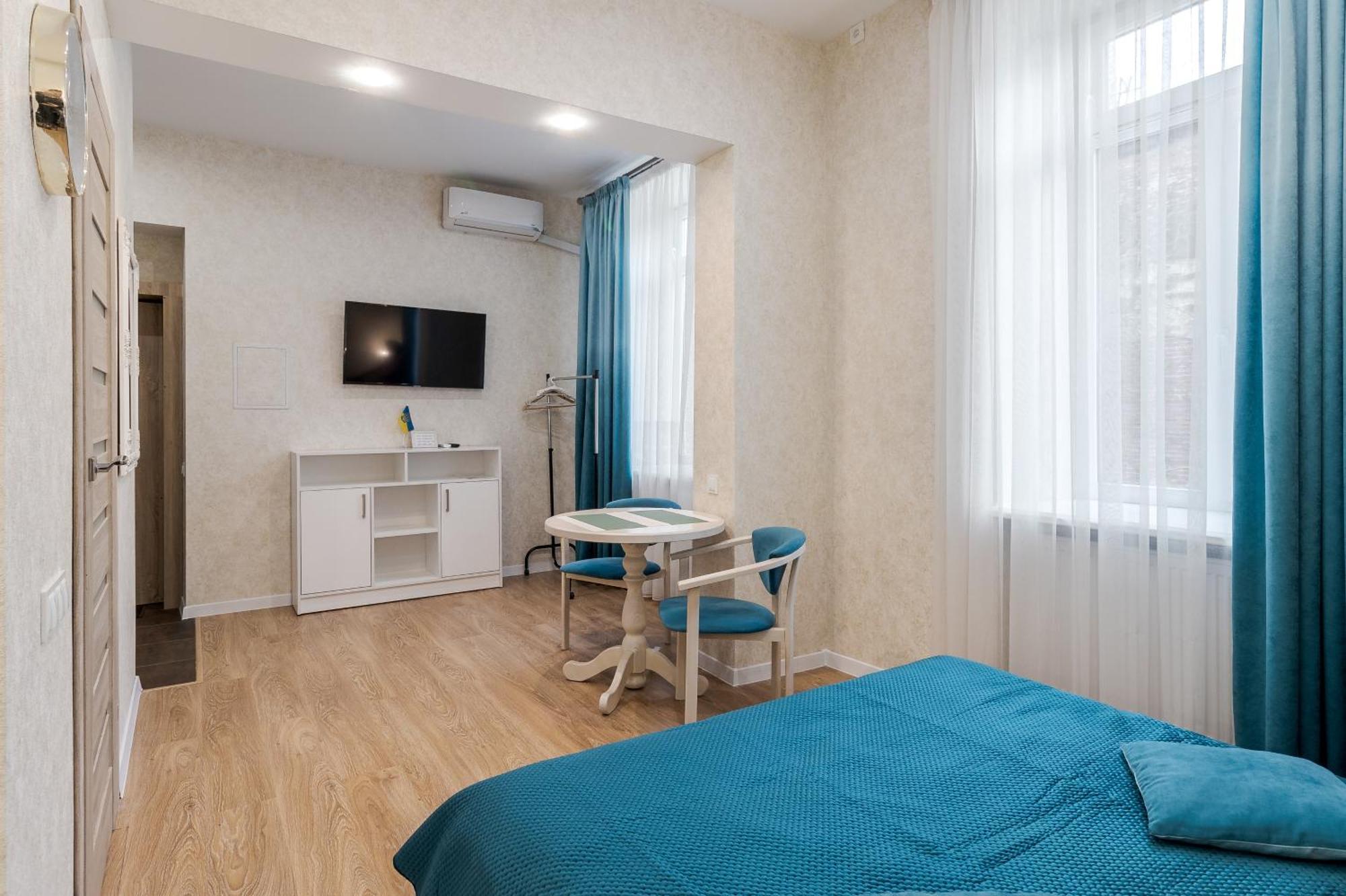 Luxury Flat Near Opera Apartman Lviv Kültér fotó