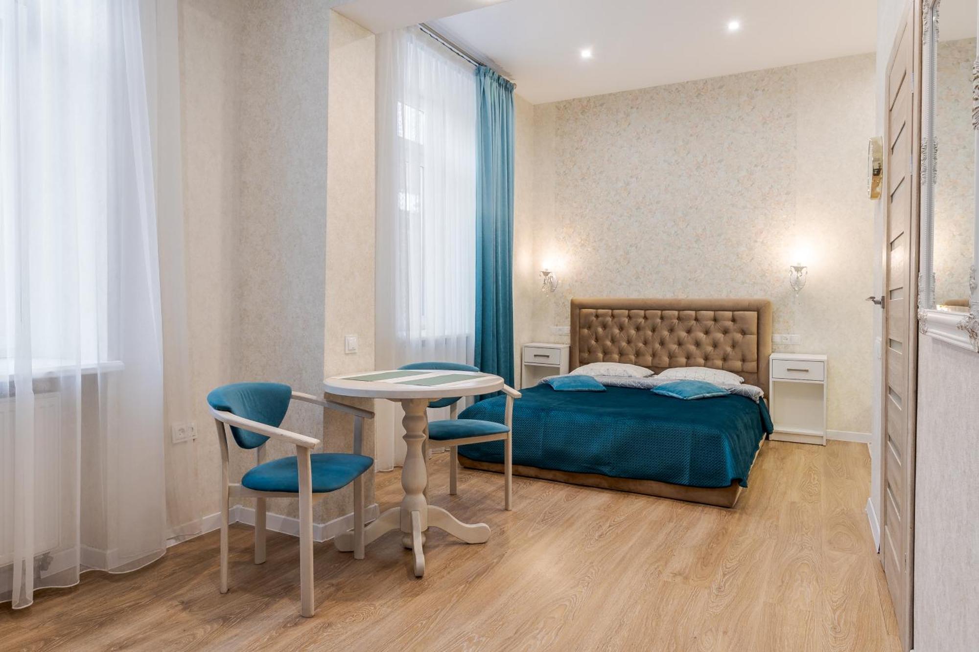 Luxury Flat Near Opera Apartman Lviv Kültér fotó