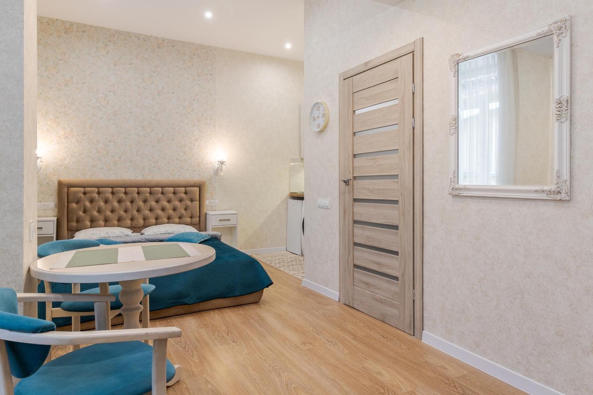Luxury Flat Near Opera Apartman Lviv Kültér fotó